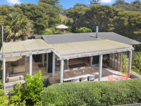 Palm Views - Stay Waiheke